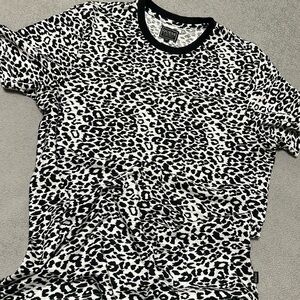 Guess shirt black and white.